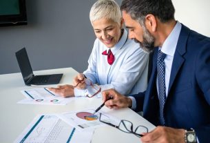 Work with a Trusted Florida Business Broker Maximize Your Sale Value